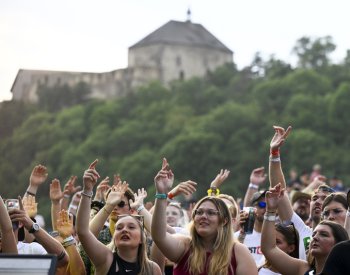 Hudební festivaly zvou návštěvníky na hrady, k přehradám i na vinice