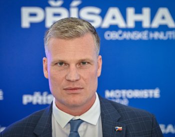 Europoslanci Přísahy a Motoristů se připojili k Patriotům kvůli hodnotám, řekl Turek