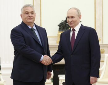 Orbánova cesta do Moskvy byla v rozporu se smlouvami EU, píše FT
