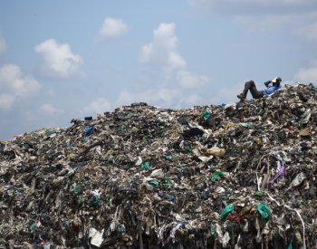 Studie: Lidstvo porušilo sedm z devíti limitů zaručujících obyvatelnost Země