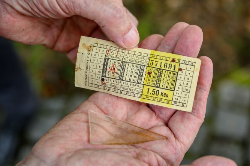 Ústecké muzeum získalo unikátní památky na tramvajové neštěstí z roku 1947