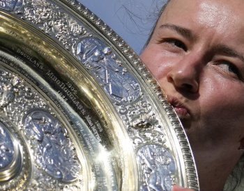 Politici včetně prezidenta gratulovali Krejčíkové k vítězství ve Wimbledonu