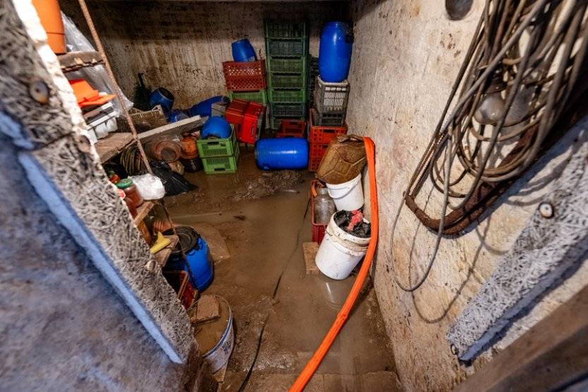 Řeka Kamenice je na třetím stupni, v Kamenici nad Lipou vytopila několik sklepů