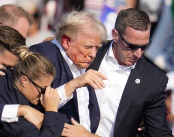 Světoví lídři i čeští politici odsuzují střelbu na Trumpa