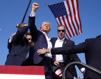 Věděl jsem, že tento okamžik se musí zdokumentovat, řekl autor snímku s Trumpem