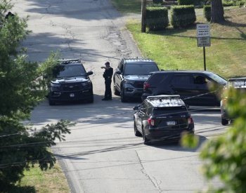 Vyšetřovatelé útoku na Trumpa našli v autě střelce výbušniny, informují média