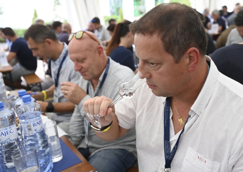 Festival Vizovické Trnkobraní opět začal koštem slivovic a dalších pálenek