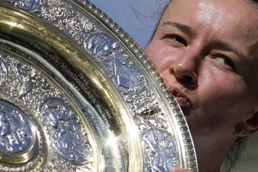 Krejčíková se po triumfu ve Wimbledonu vrátila v žebříčku do elitní desítky