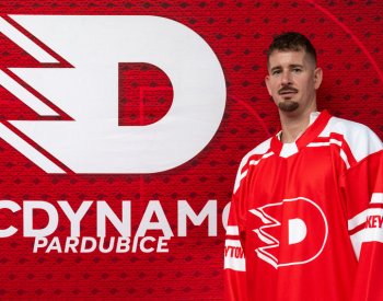 Hokejový útočník Červenka se ze Švýcarska vrací domů, bude hrát za Pardubice