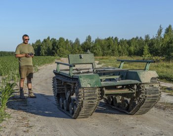 AP: Ze sklepa na bojiště - ukrajinské startupy nasazují levné drony