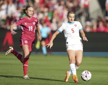Fotbalistky na závěr kvalifikace prohrály v Dánsku a ve skupině jsou poslední