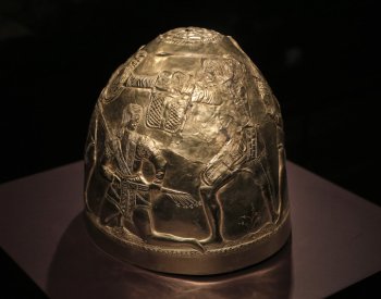 V Kyjevě vystavili starověké skytské zlato, které se loni vrátilo na Ukrajinu