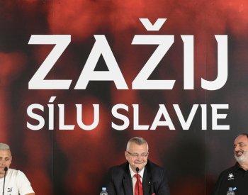 Fotbalová Slavia je blízko k návratu Olayinky, usiluje také o Chama