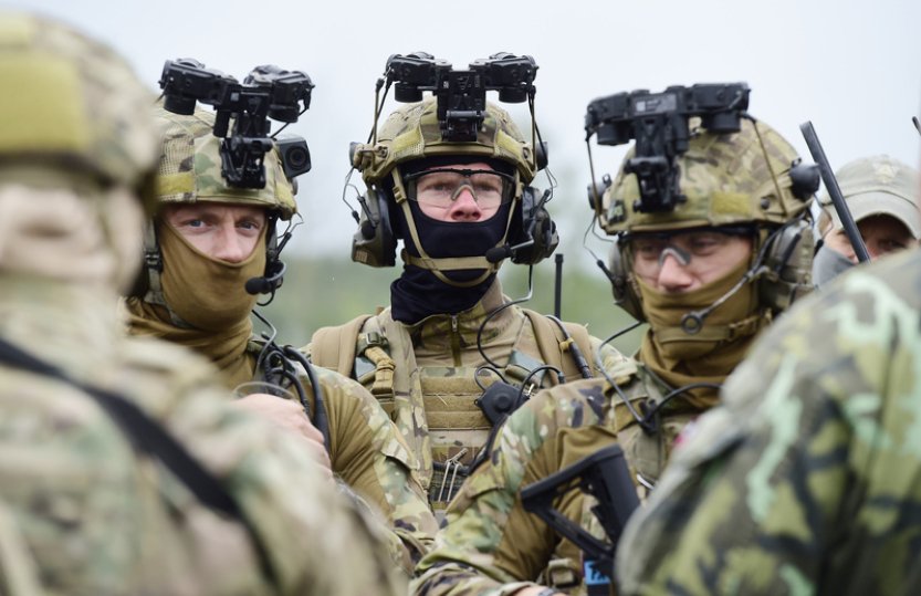 USA podpořily možný prodej zbraní Česku za 138,26 milionu dolarů