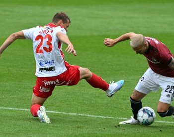 Fotbalisté Sparty vykročí za třetím titulem po sobě v pátek proti Pardubicím