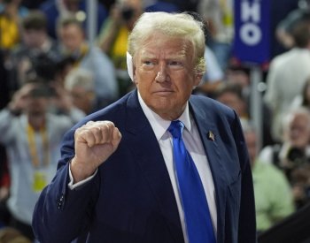 Trump telefonicky hovořil se Zelenským