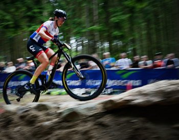 Bikeři Cink a Čábelická dalšími tituly vyrovnali rekordmany Kulhavého a Nash