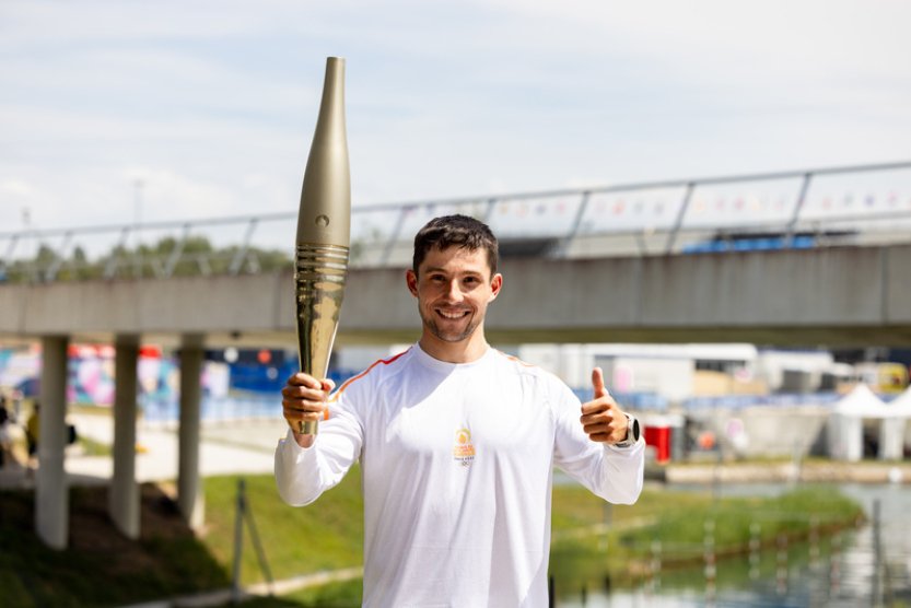 Kajakář Prskavec se v Paříží zapojil do štafety s olympijskou pochodní