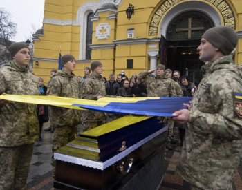 NYT: Válka na Ukrajině si vyžádala téměř 500.000 mrtvých a zraněných vojáků