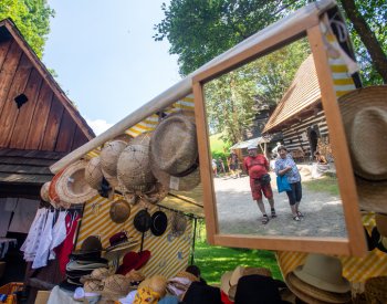 Víkendový jarmark na Veselém kopci přilákal v horku méně návštěvníků