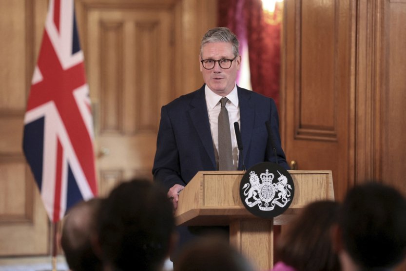 Britský premiér Starmer respektuje Bidenův krok učiněný v zájmu USA