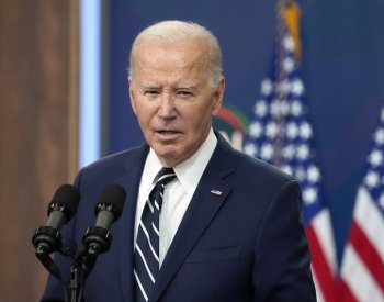 Světový tisk píše o dobré zprávě pro voliče v USA i náhlém stáří Trumpa