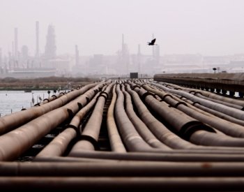 Reuters: Slovensko a Maďarsko přes Ukrajinu stále nedostávají ropu od Lukoilu