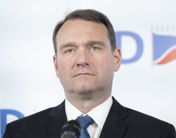 SPD by nepodpořila žádného z původní trojice vládních kandidátů do EK
