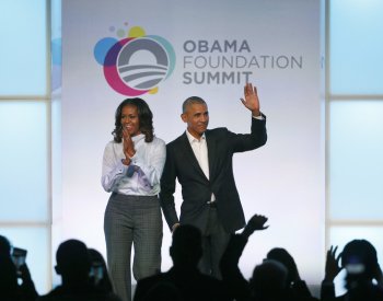 Obama se ženou Michelle podpořili Harrisovou do prezidentské volby