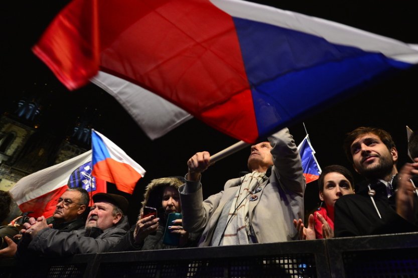 Pohled lidí na fungování demokracie v ČR se mírně zlepšil