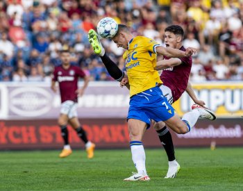 Fotbalisté Sparty hrají v Teplicích, Slavia přivítá v lize České Budějovice
