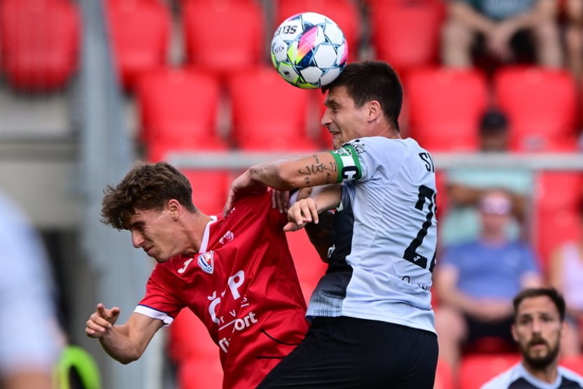 Karvinští fotbalisté zvítězili v Pardubicích 1:0, rozhodl Memič