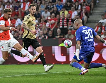 Fotbalisté Slavie porazili Budějovice 4:0 a poprvé v ligové sezoně vyhráli