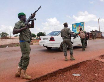 Reuters: V Mali zemřelo při útoku ozbrojenců nejméně 21 civilistů