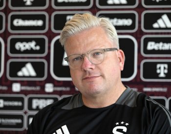 Trenér Sparty Friis si pochvaluje začátek sezony a pravidelnou rotaci sestavy
