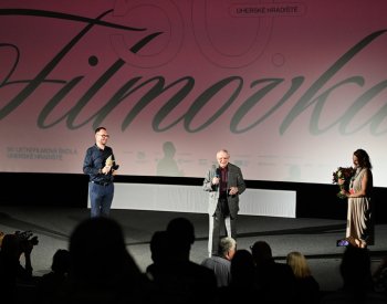 Filmovým fanatikem je Jiří Suchý od pěti let, kdy ho maminka začala brát do kina