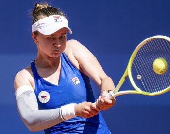 Po antukářce čelila tenistka Krejčíková na OH ranařce, potrápil ji drdol