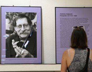 Někdejší fotoreportér ČTK Vladislav Galgonek vystavuje v Uherském Hradišti