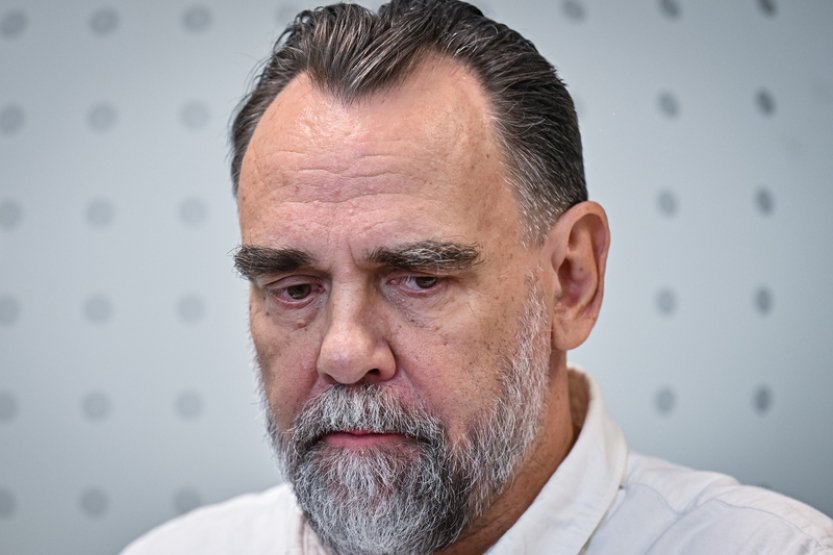 Kouč Hlásek odmítl obžalobu, která ho viní ze sexuálního nátlaku na klientky