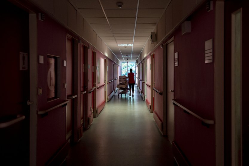 Dle odborů chybí v sociálních službách 3000 pracovníků, žádají růst platů