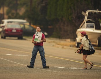 Počet lidí, kterým byla v Britské Kolumbii nařízena evakuace, stoupl na 35.000