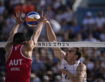 Beachvolejbalisté Perušič se Schweinerem mají na OH jisté play off