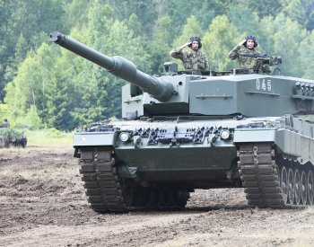 Česko získá darem od Německa dalších 15 tanků Leopard 2A4