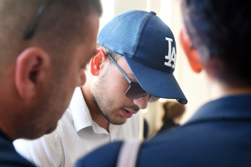 Jeden z žhářů odsouzených za požár kostela v Gutech je na svobodě