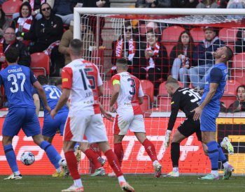 Fotbalisté Sparty přivítají v ligové předehrávce Duklu, Slavia hraje v Liberci
