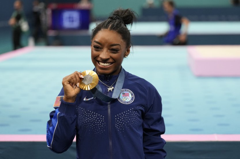Gymnastka Bilesová druhým zlatem ve víceboji napodobila Latyninovou a Čáslavskou
