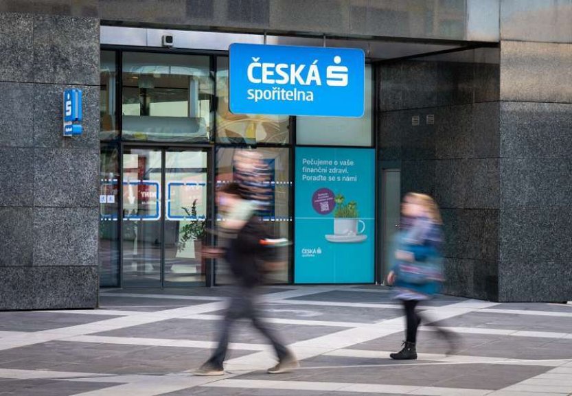 České spořitelně v 1. pololetí stoupl čistý zisk o třetinu na 12,4 mld. Kč