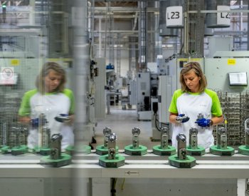 Škoda Auto zvýšila v pololetí prodeje o 3,8 procenta na 448.600 vozů