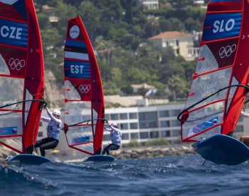 Windsurfařka Švíková se dnes v Marseille kvůli větru medailových jízd nedočkala