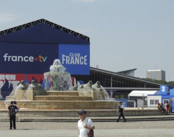 Paříž slibovala ekologickou olympiádu, plasty jsou všudypřítomné